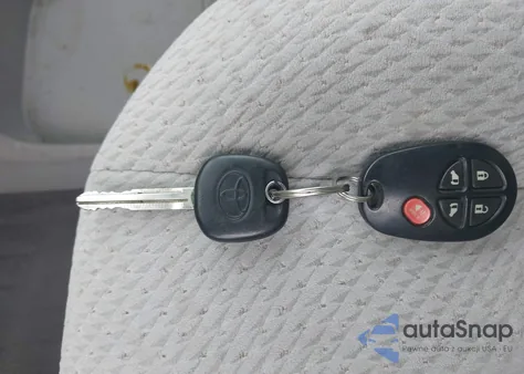 2011 Toyota Sienna Le V6 from USA, damaged, VIN 5TDKK3DC2BS079115